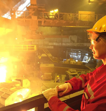 Привет! На связи Алёна Самойленко. Мы с Сергеем приглашаем вас в наше новое путешествие — честное, мощное и по-настоящему «горячее».